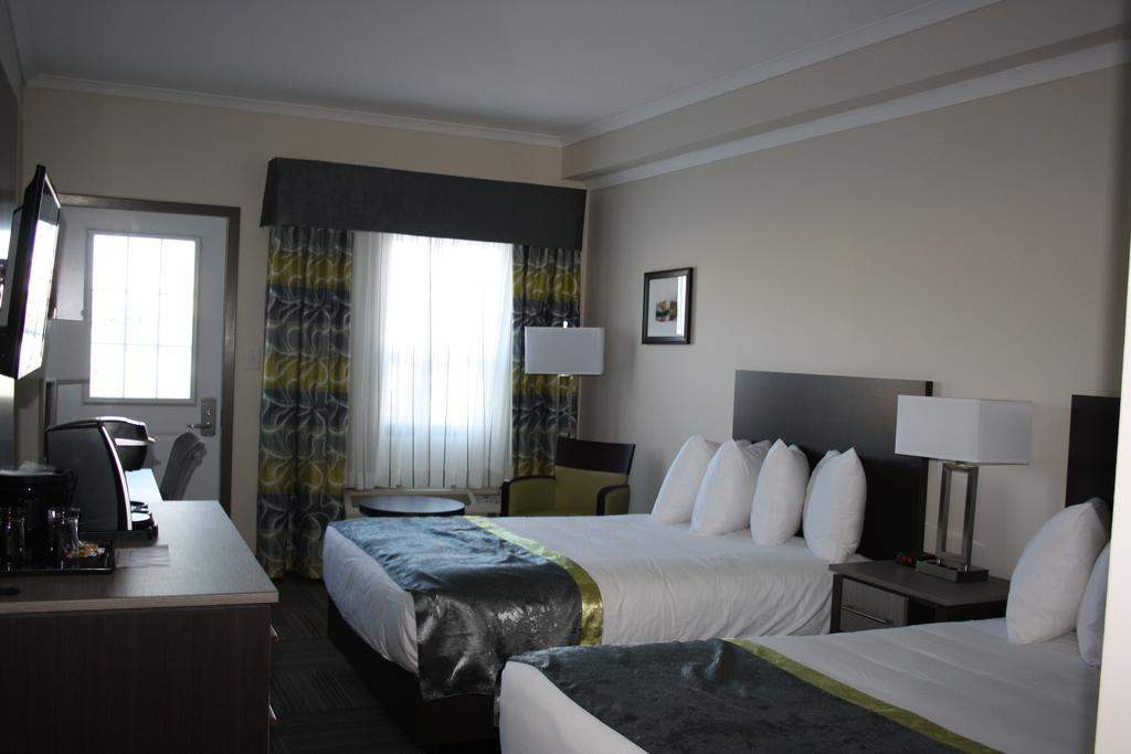 Crossroads Inn & Suites Paradise Kültér fotó