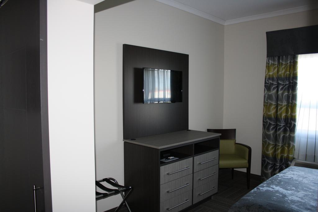 Crossroads Inn & Suites Paradise Kültér fotó