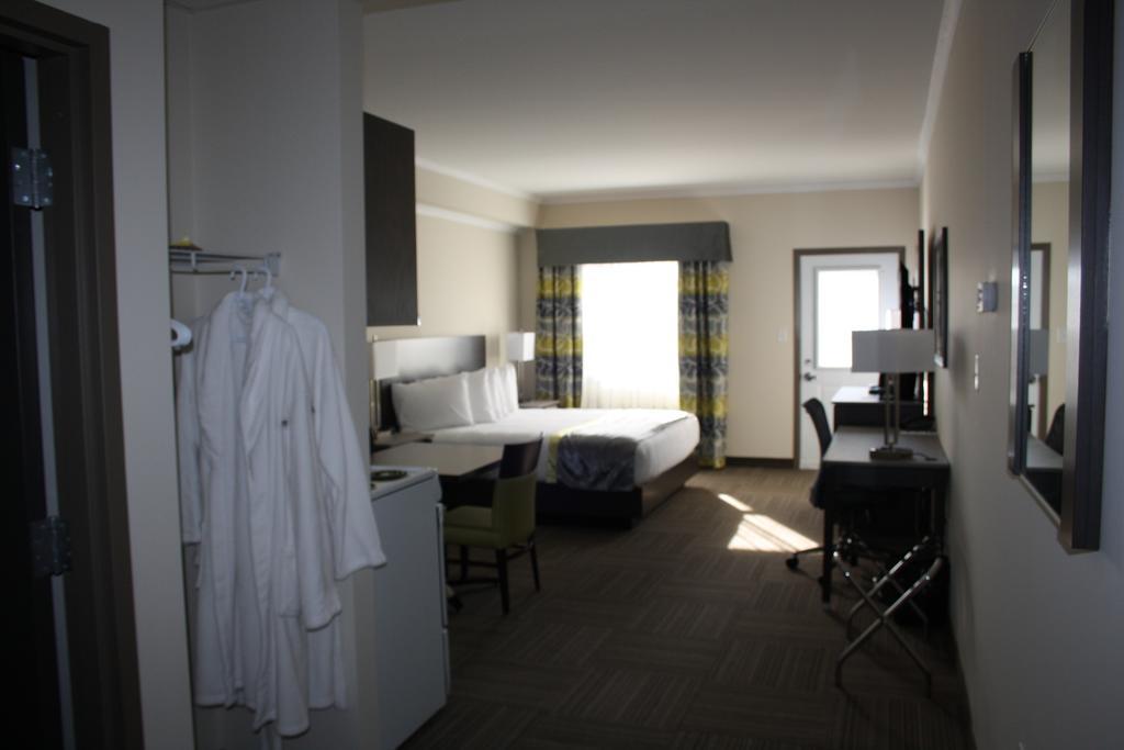 Crossroads Inn & Suites Paradise Kültér fotó