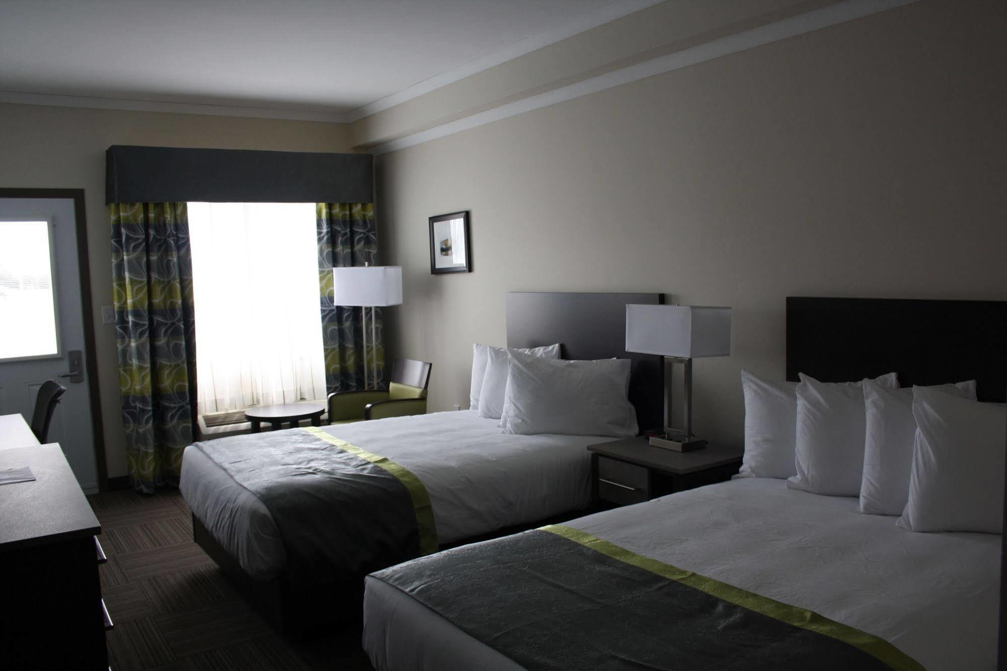 Crossroads Inn & Suites Paradise Kültér fotó