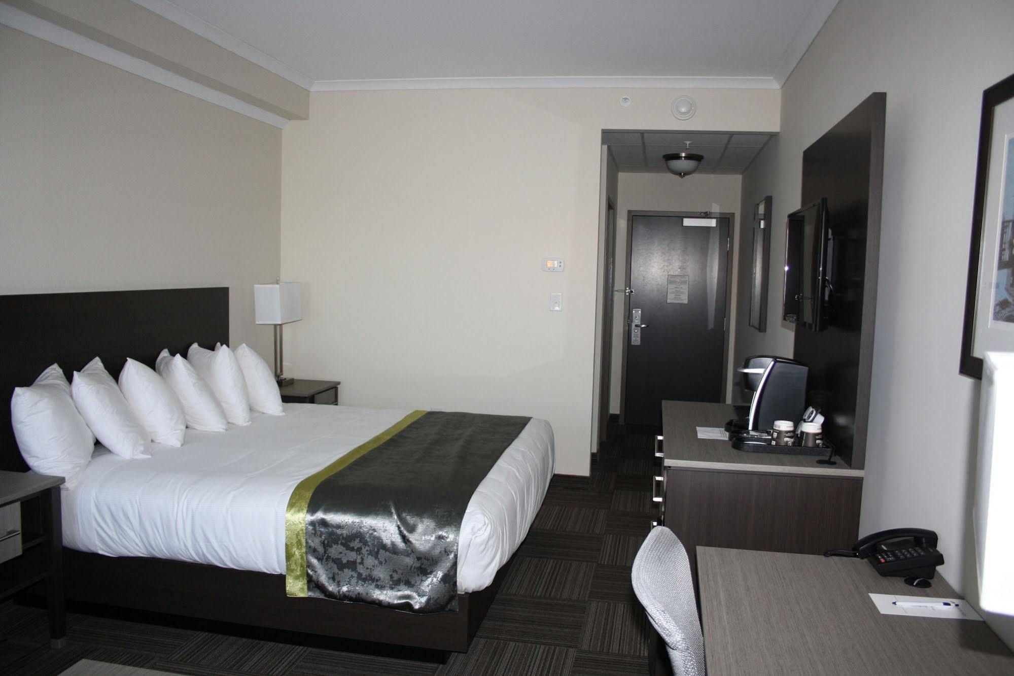 Crossroads Inn & Suites Paradise Kültér fotó